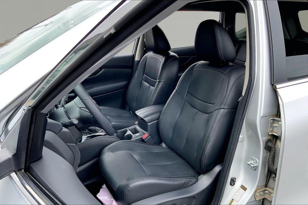 used 2018 Nissan Rogue car, priced at $17,973