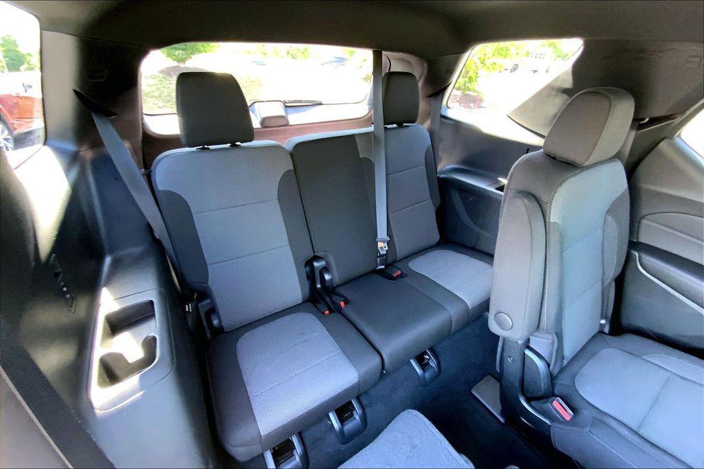 used 2023 Chevrolet Traverse car, priced at $32,457