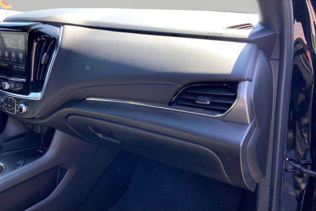 used 2023 Chevrolet Traverse car, priced at $32,457