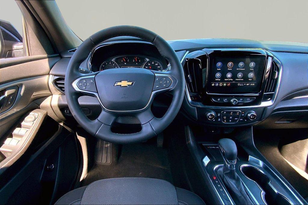 used 2023 Chevrolet Traverse car, priced at $32,457