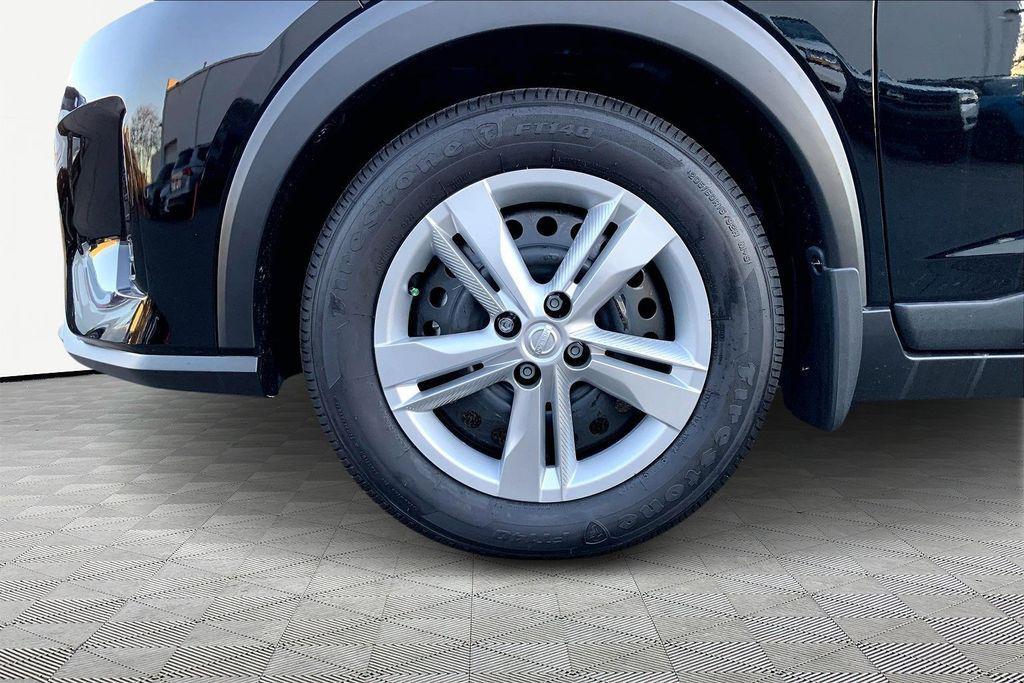 new 2025 Nissan Kicks car, priced at $21,115