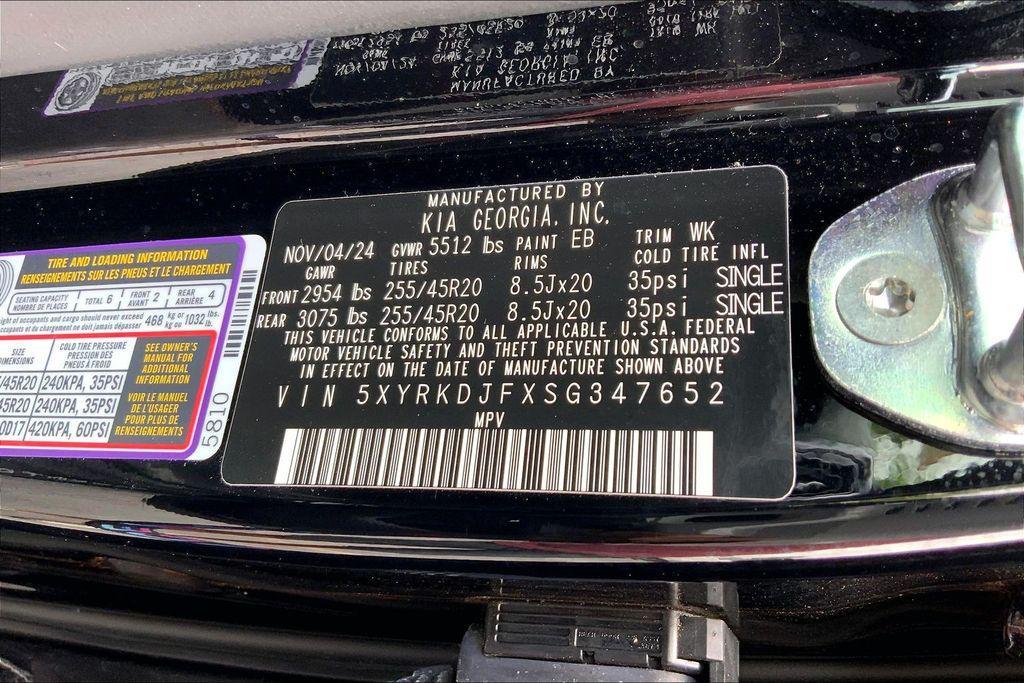 used 2025 Kia Sorento car, priced at $40,898