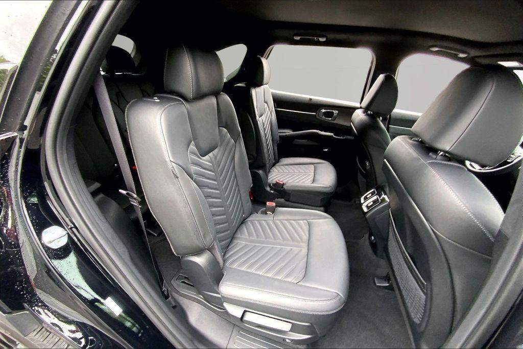 used 2025 Kia Sorento car, priced at $40,898