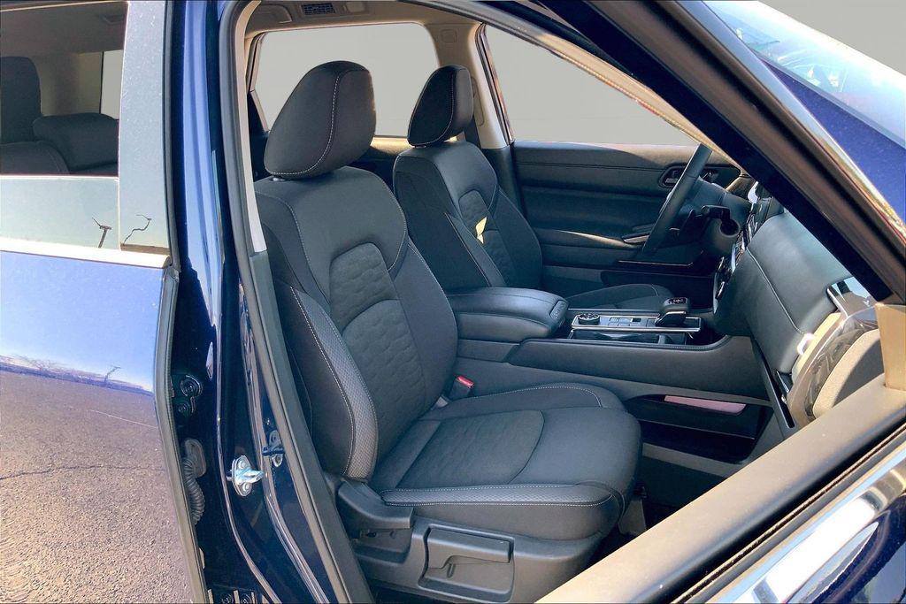 used 2025 Nissan Pathfinder car, priced at $32,538