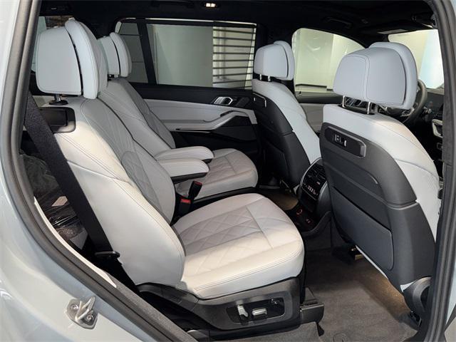 new 2026 BMW X7 car, priced at $100,785