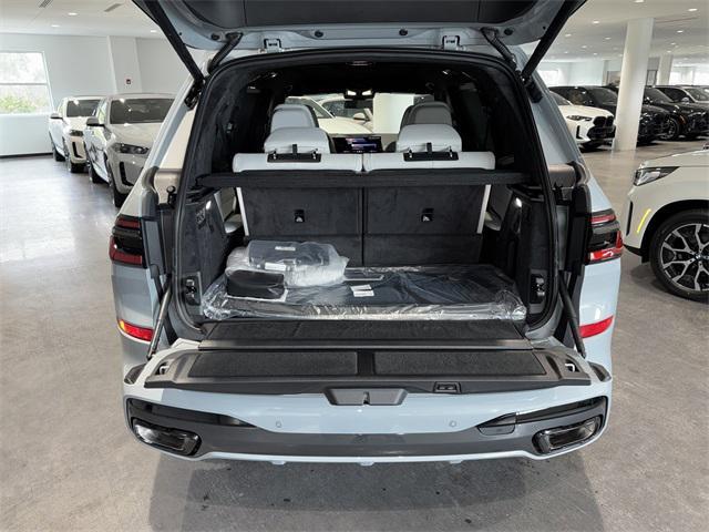 new 2026 BMW X7 car, priced at $100,785