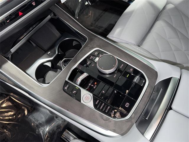 new 2026 BMW X7 car, priced at $100,785