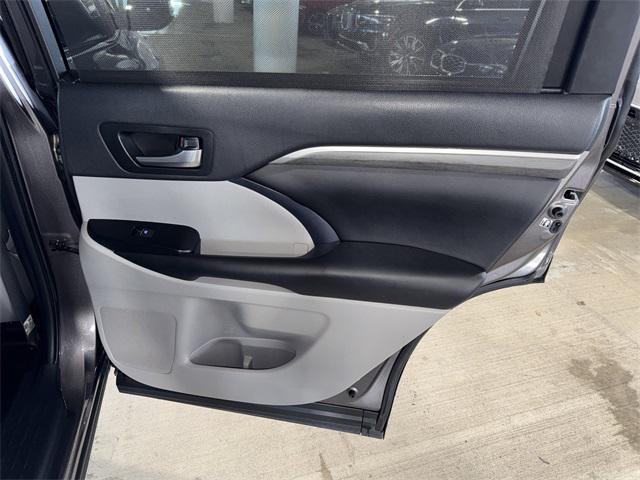 used 2019 Toyota Highlander car, priced at $23,253