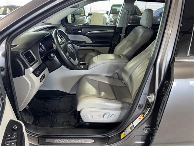 used 2019 Toyota Highlander car, priced at $23,253