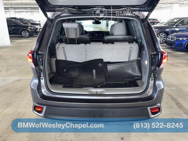used 2019 Toyota Highlander car, priced at $22,323