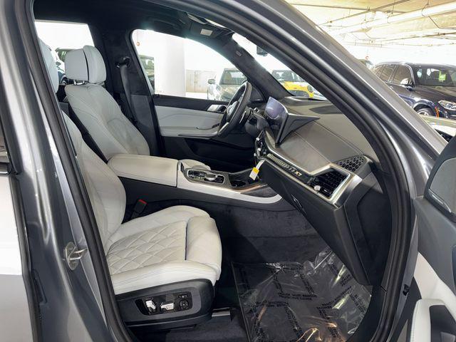 new 2026 BMW X7 car, priced at $101,705