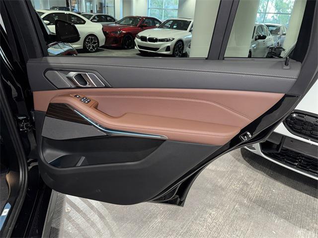 new 2026 BMW X7 car, priced at $102,405