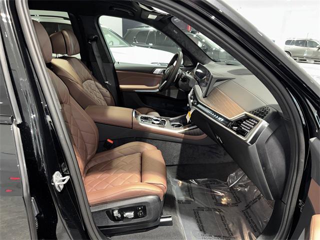 new 2026 BMW X7 car, priced at $102,405