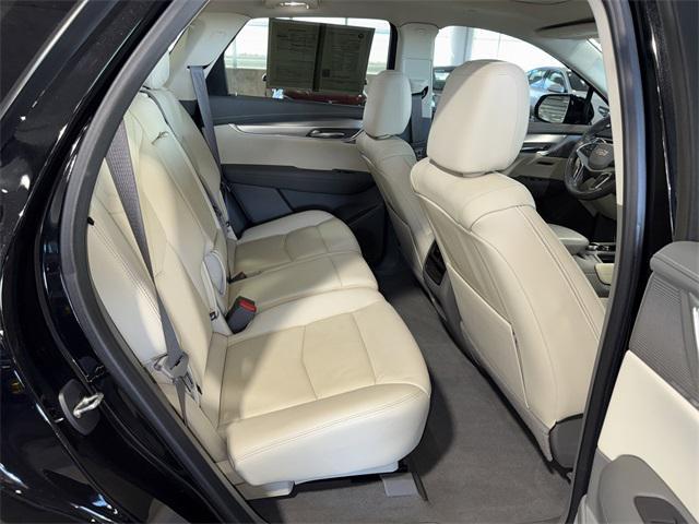 used 2022 Cadillac XT5 car, priced at $25,160