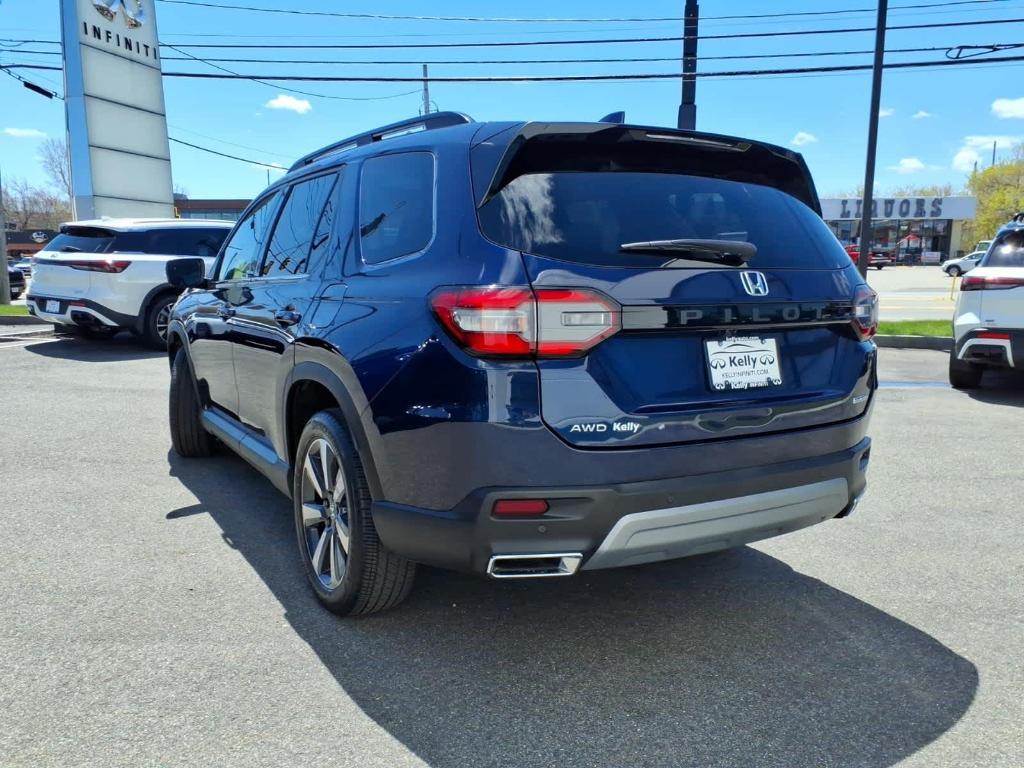 used 2023 Honda Pilot car, priced at $42,498