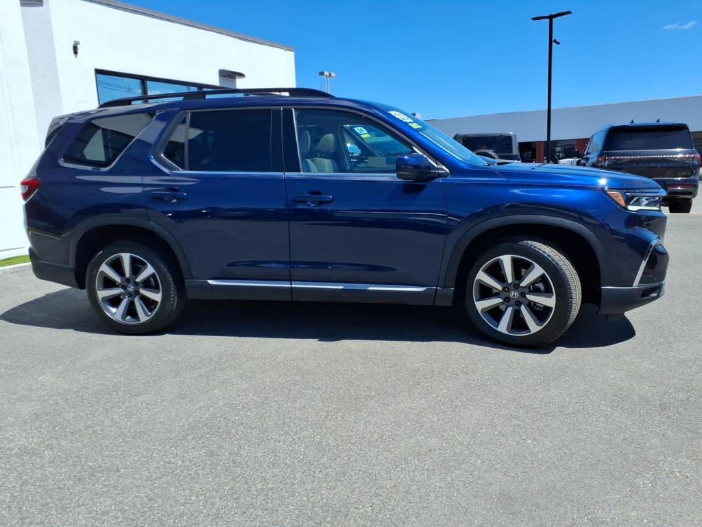 used 2023 Honda Pilot car, priced at $42,498