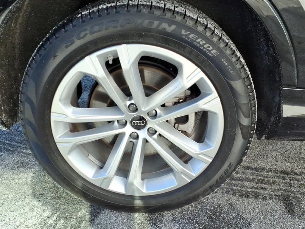 used 2025 Audi Q7 car, priced at $48,998