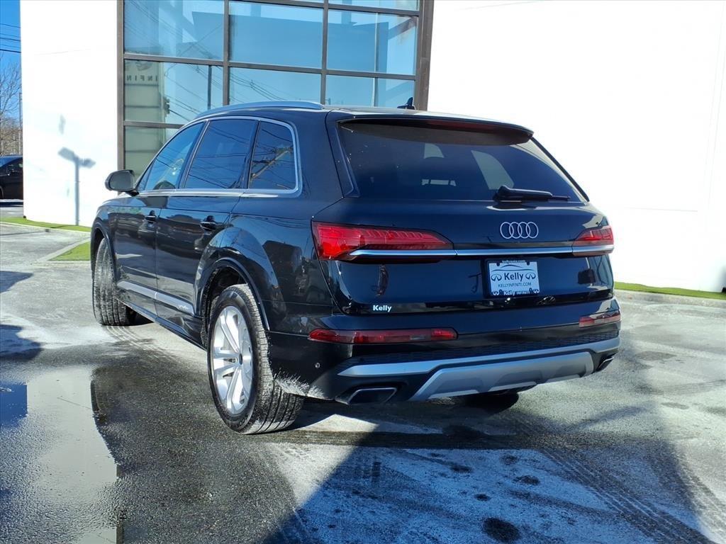 used 2025 Audi Q7 car, priced at $47,877