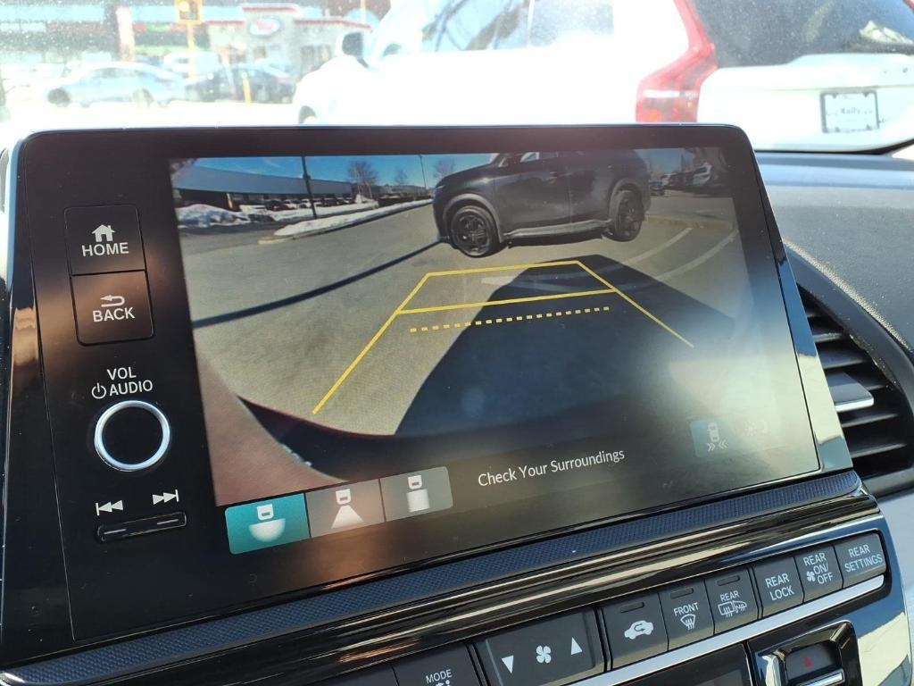 used 2025 Honda Odyssey car, priced at $36,374