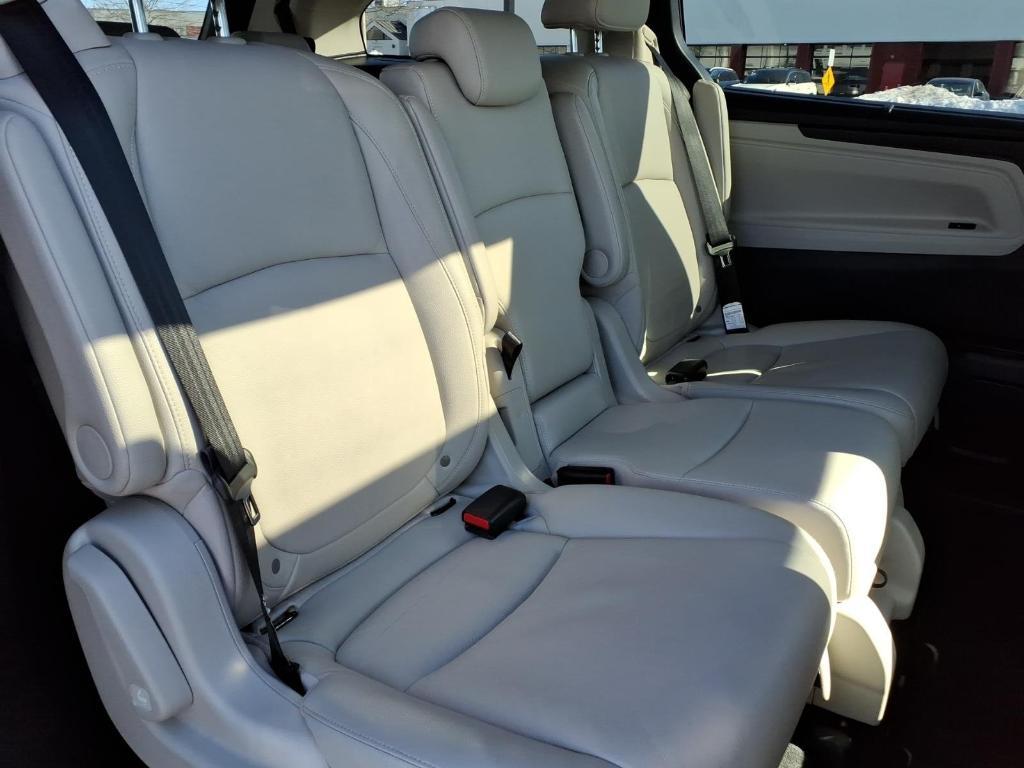 used 2025 Honda Odyssey car, priced at $36,374