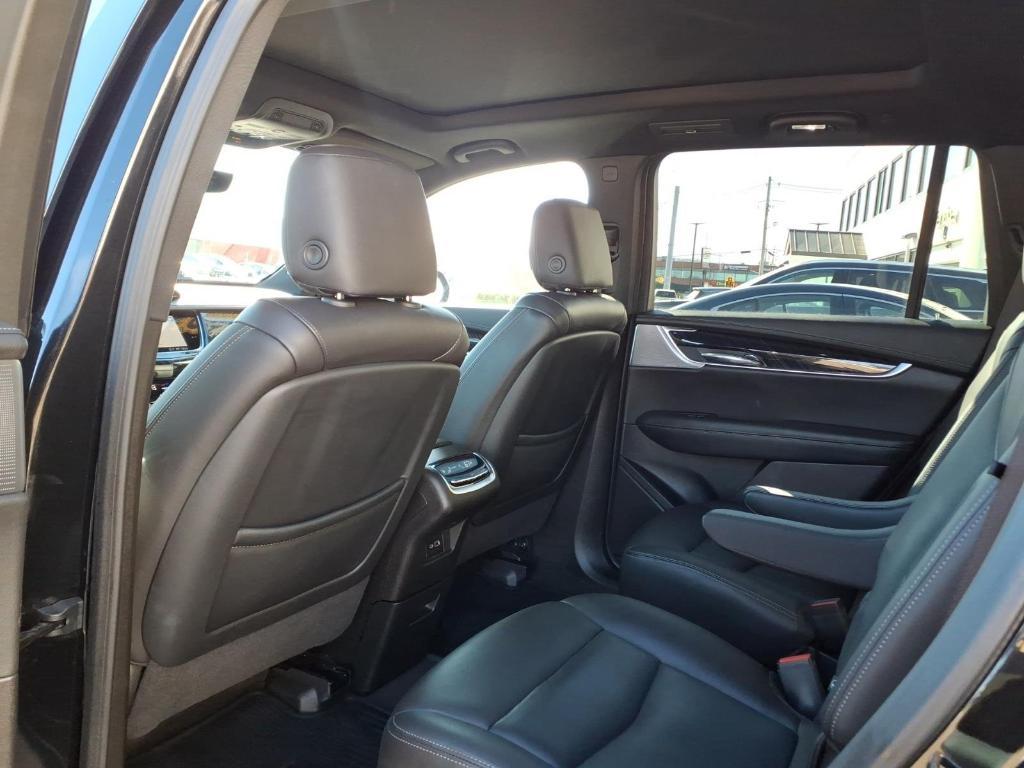 used 2023 Cadillac XT6 car, priced at $35,877