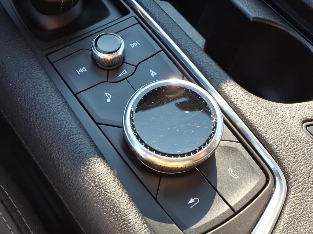 used 2023 Cadillac XT6 car, priced at $35,877