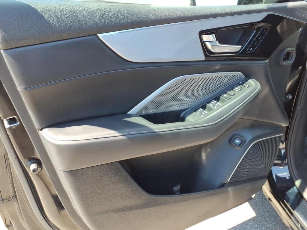 used 2023 Acura MDX car, priced at $43,622