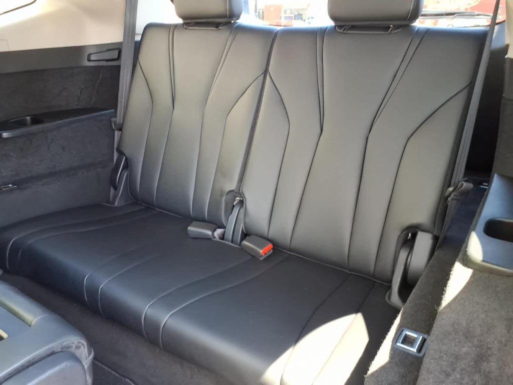 used 2023 Acura MDX car, priced at $43,622