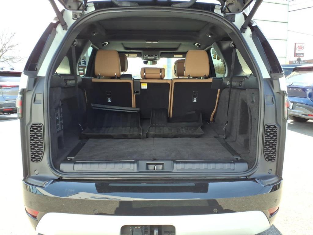 used 2024 Land Rover Discovery car, priced at $43,748