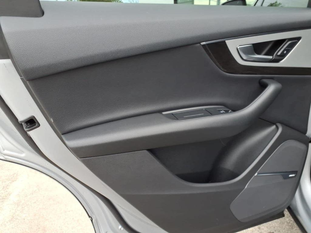 used 2019 Audi Q7 car, priced at $19,592