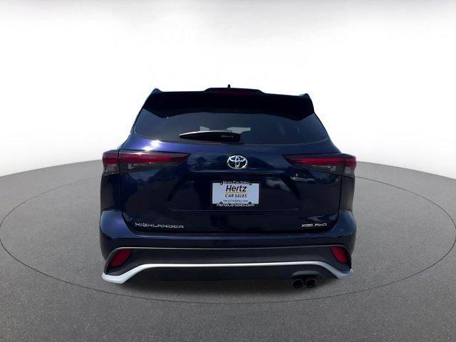 used 2025 Toyota Highlander car, priced at $42,499