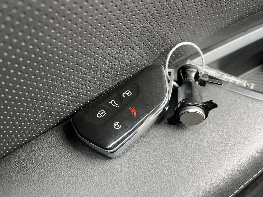 used 2026 Volkswagen Atlas car, priced at $36,102
