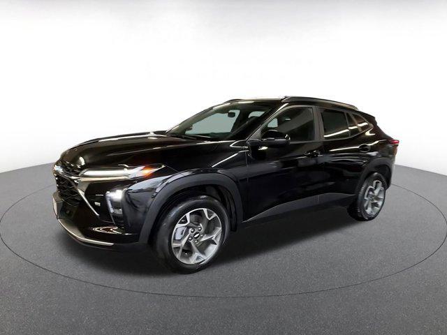 used 2025 Chevrolet Trax car, priced at $19,856