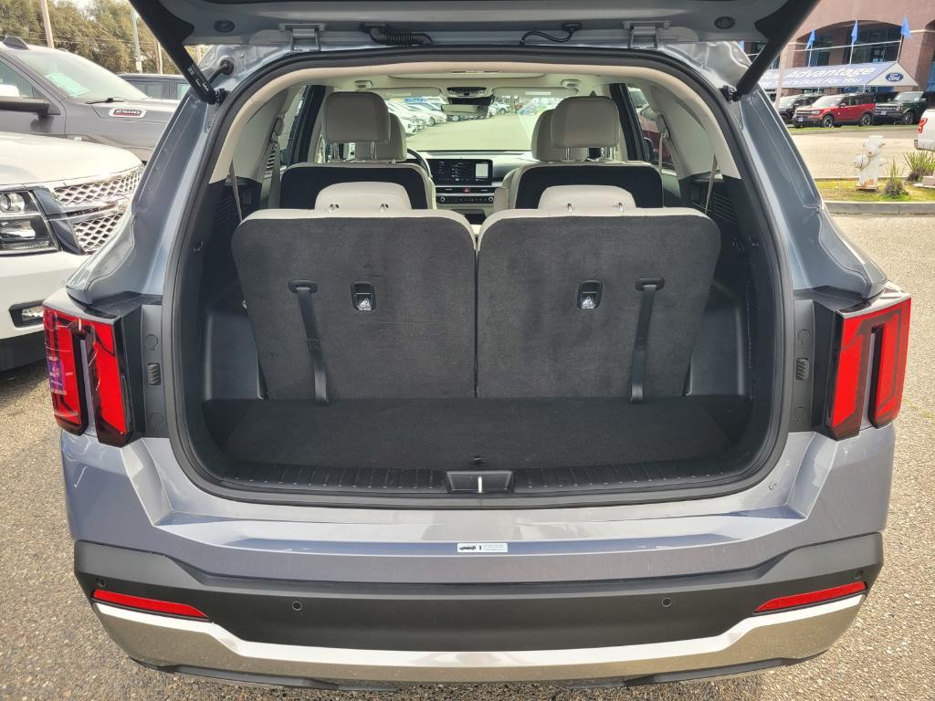 used 2024 Kia Sorento car, priced at $30,210
