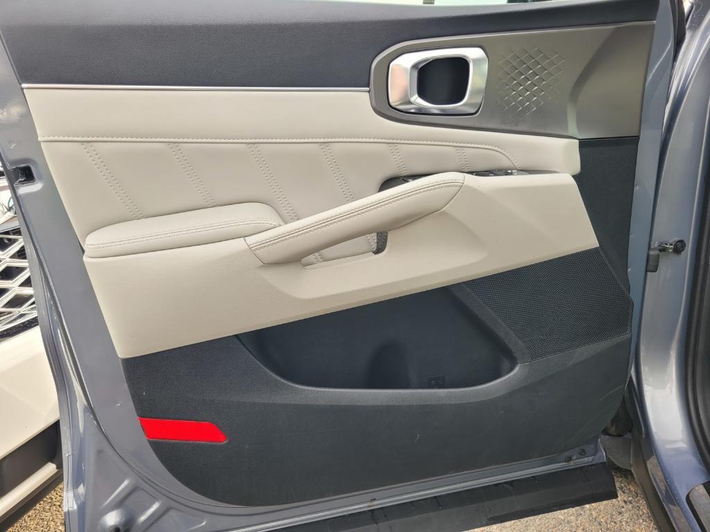 used 2024 Kia Sorento car, priced at $30,210