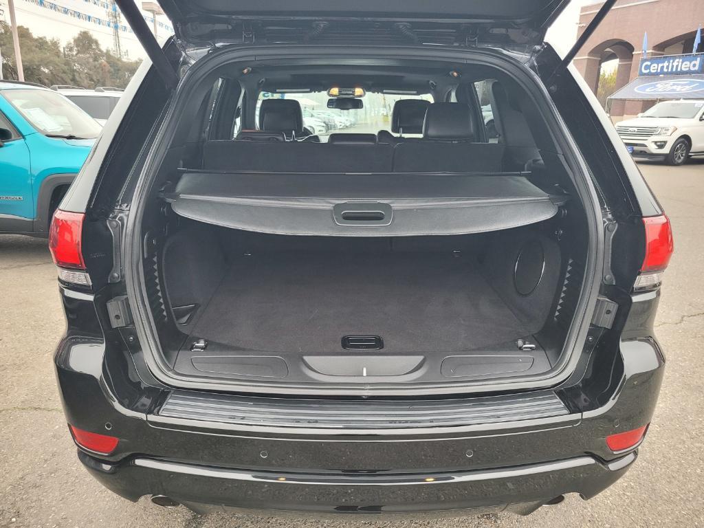 used 2015 Jeep Grand Cherokee car, priced at $13,607