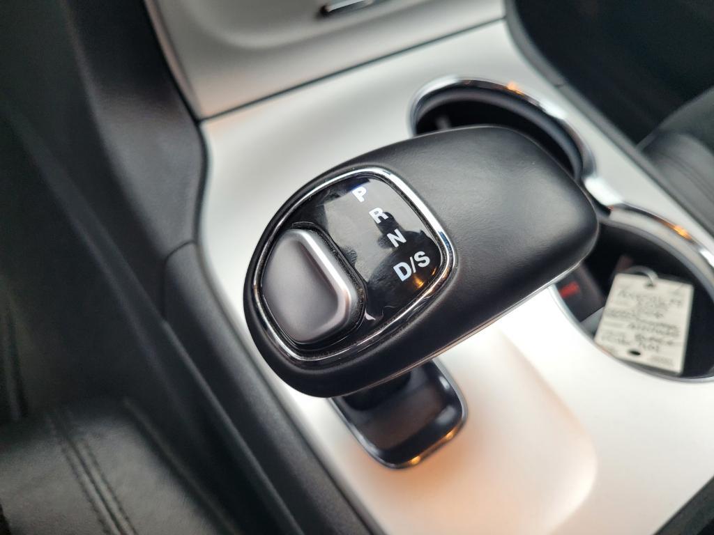 used 2015 Jeep Grand Cherokee car, priced at $13,607