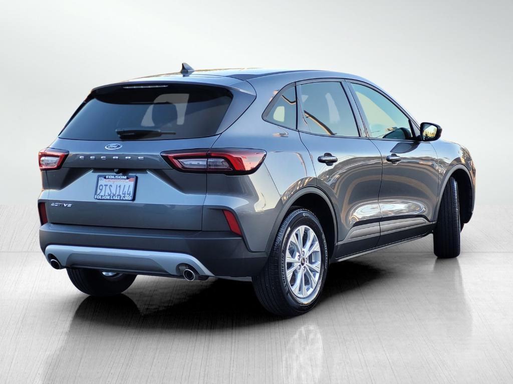 used 2025 Ford Escape car, priced at $29,032