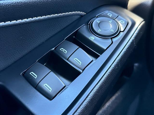 used 2023 Chevrolet Traverse car, priced at $29,944