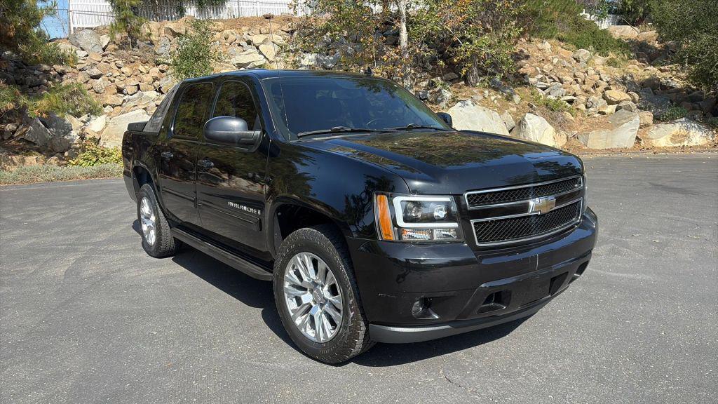used 2009 Chevrolet Avalanche car, priced at $11,995