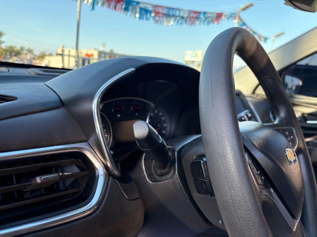 used 2023 Chevrolet Equinox car, priced at $13,495