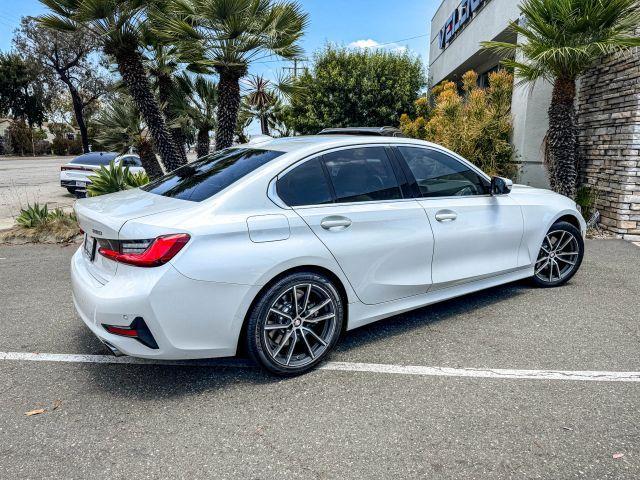 BMW 3 Series view 8