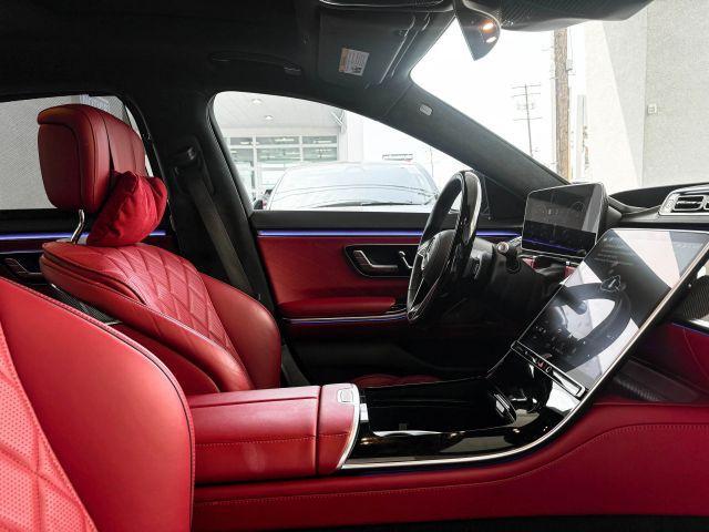 Mercedes-Benz S-Class view 31