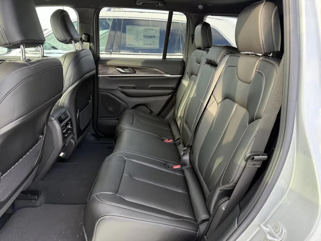 new 2025 Jeep Grand Cherokee car, priced at $52,480