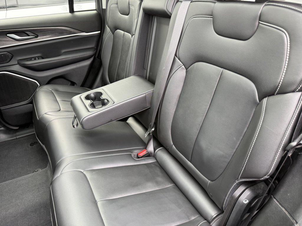 used 2022 Jeep Grand Cherokee car, priced at $27,990