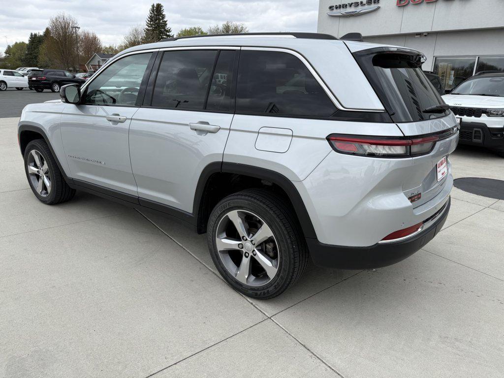 used 2022 Jeep Grand Cherokee car, priced at $27,990