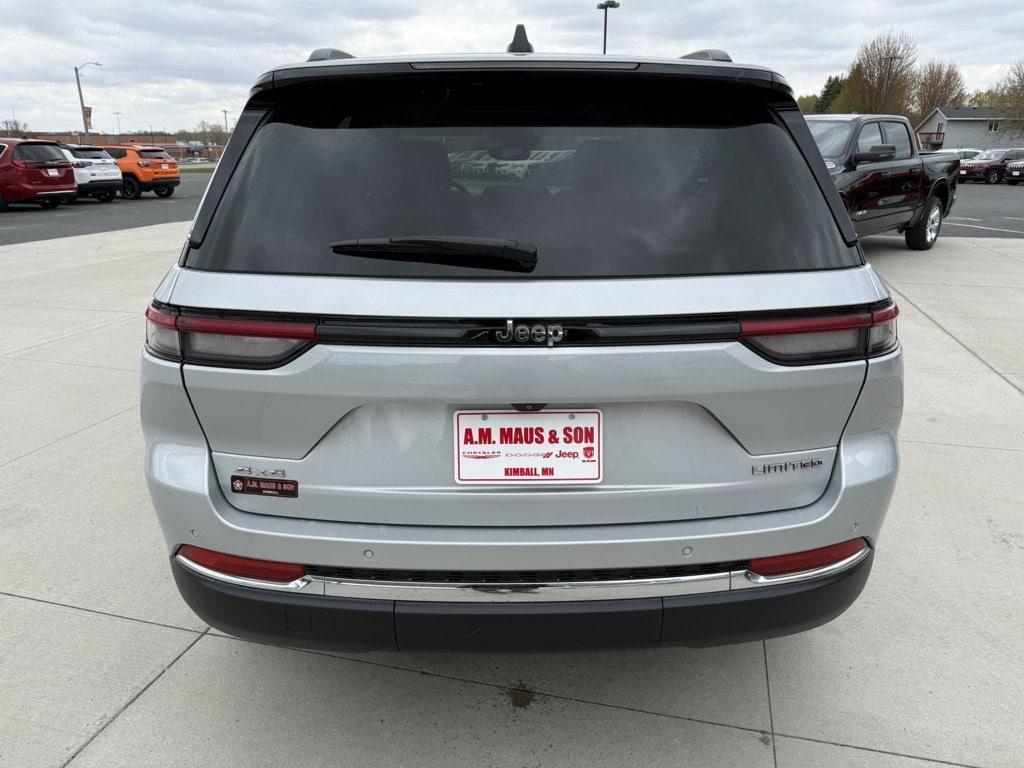 used 2022 Jeep Grand Cherokee car, priced at $27,990