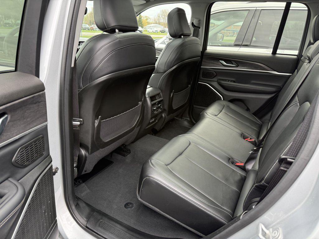 used 2022 Jeep Grand Cherokee car, priced at $27,990