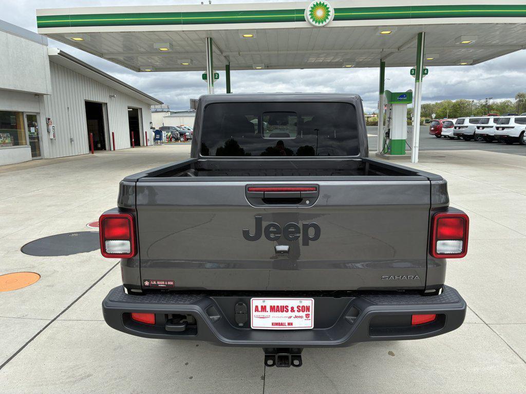 new 2026 Jeep Gladiator car, priced at $47,237