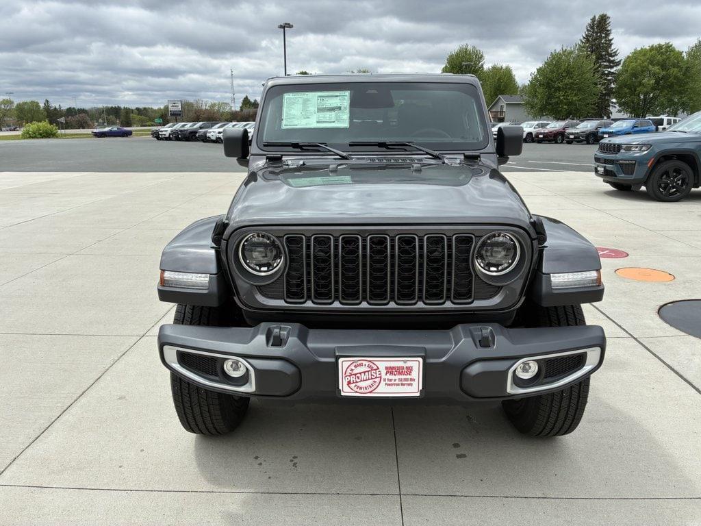 new 2026 Jeep Gladiator car, priced at $47,237